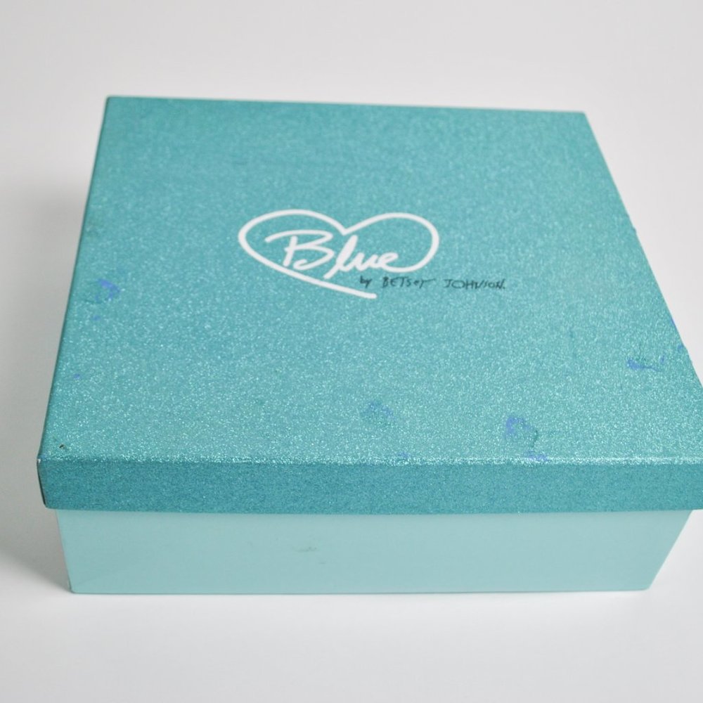Betsy Johnson Something Blue Lace Heels w Rhinestones- FITS 7.5  (8.5 Actual Sz) - Picture 10 of 10
